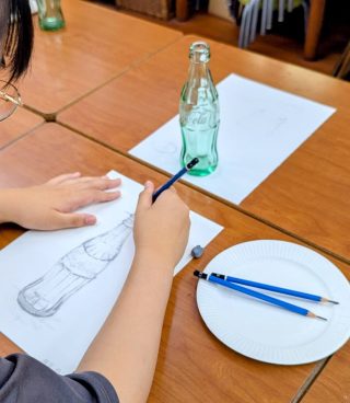 絵画クラス8月の制作・えんぴつ画
