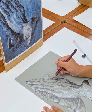 絵画クラス9月の制作・グレーデッサン